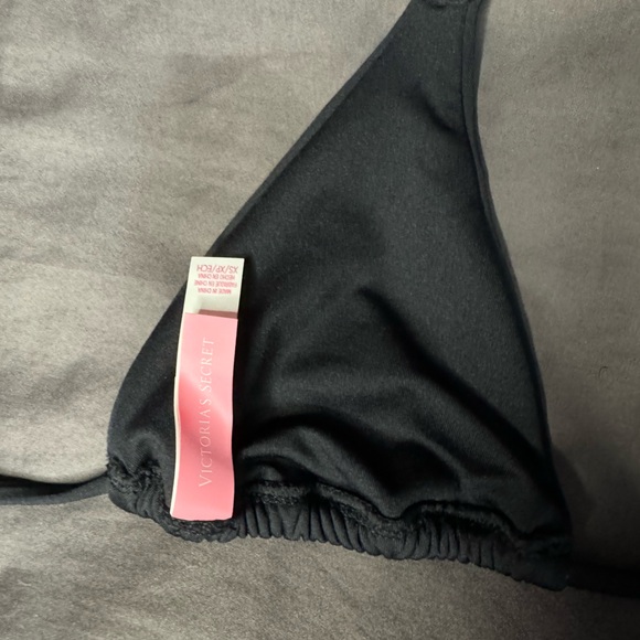 Victoria’s Secret Black Triangle Bikini Top in Size Extra Small - Picture 3 of 3